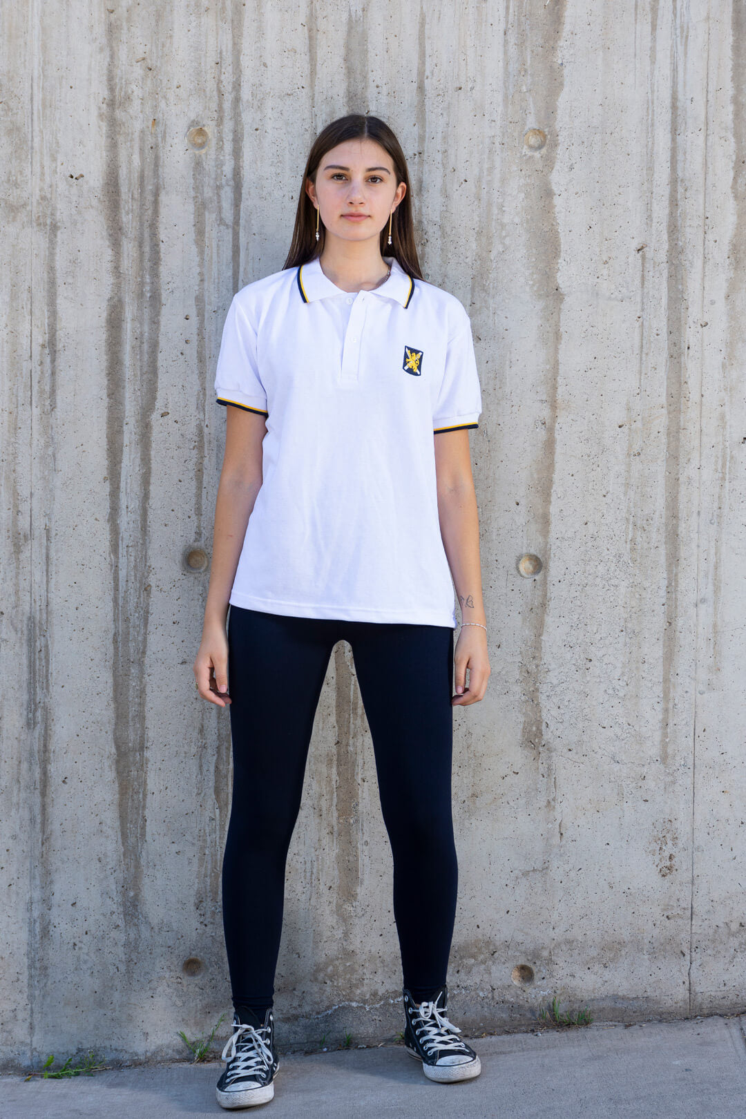 POLERA UNISEX PIQUÉ BLANCA MANGA CORTA TEI