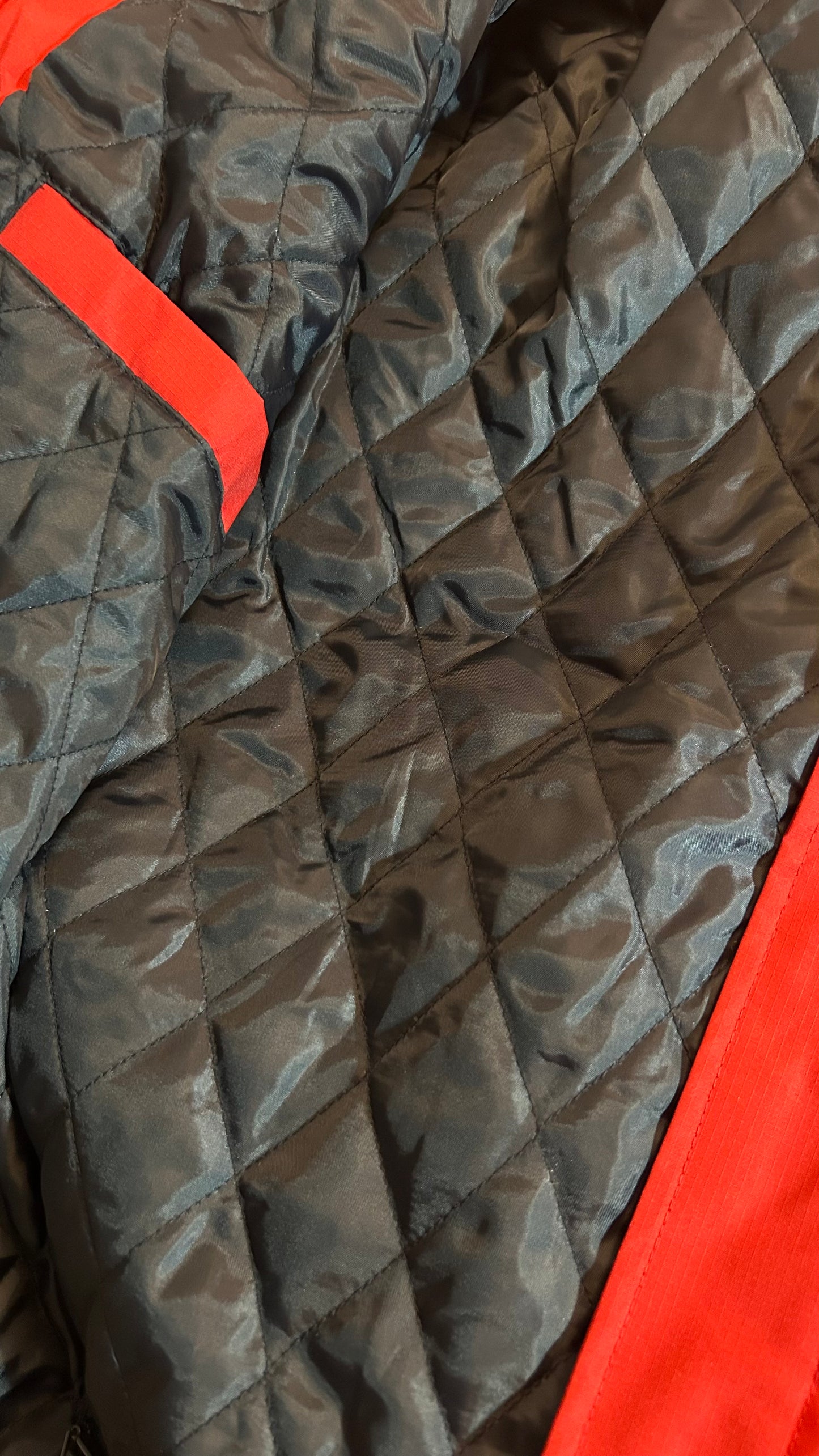 Parka escolar con gorro extraíble