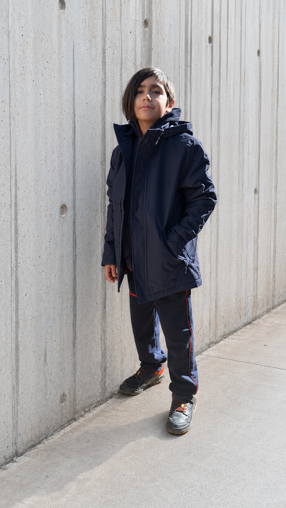 Parka escolar con gorro extraíble