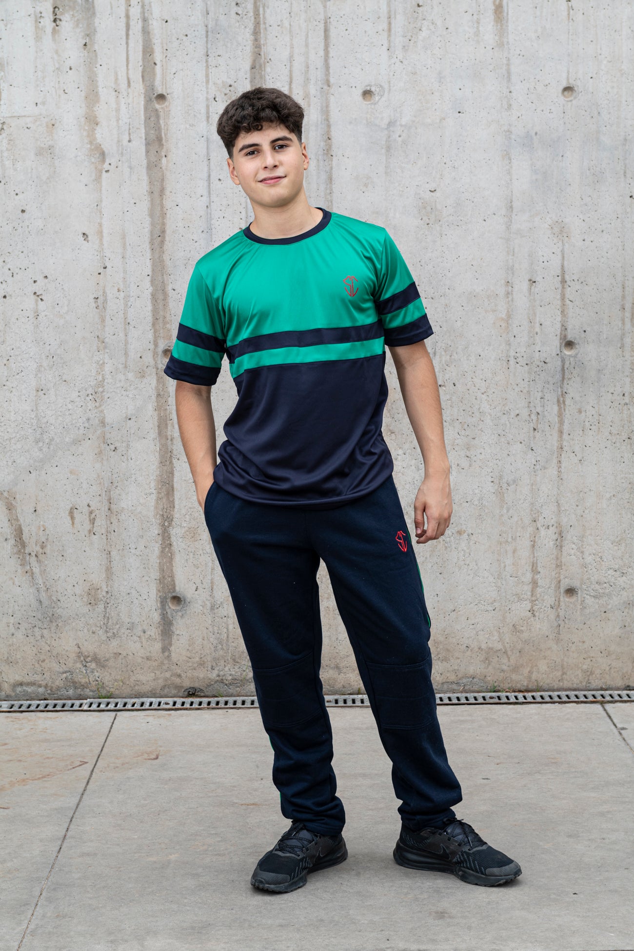 POLERA DEPORTIVA HOMBRE  MANGA CORTA  SAGRADO CORAZON DE APOQUINDO